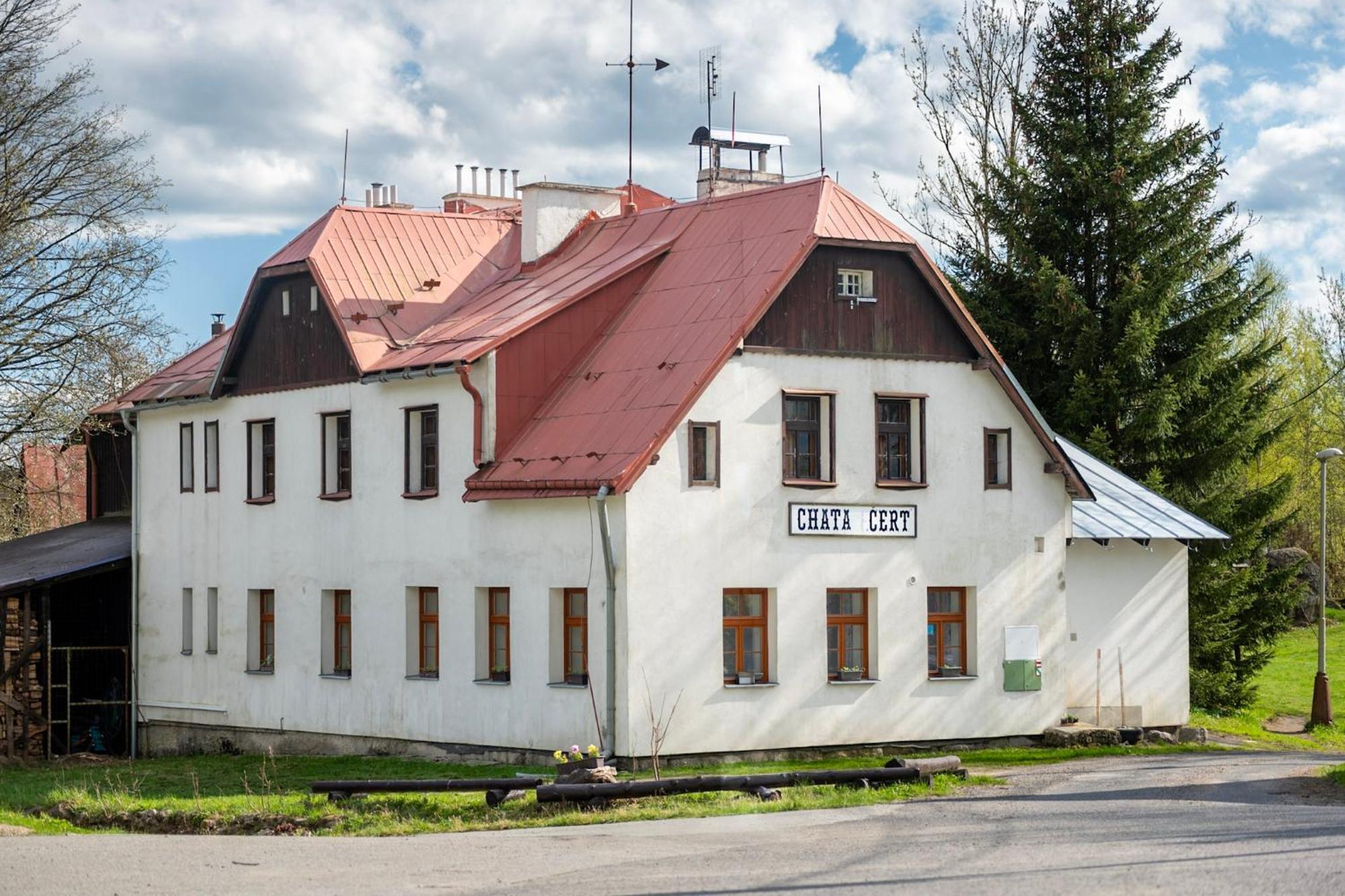 Chata Cert Josefŭv Dŭl Kültér fotó